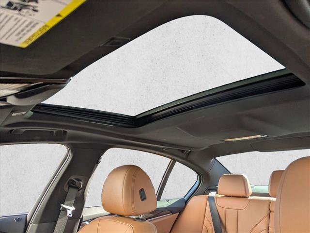 Used 2022 BMW 530i xDrive w/ Convenience Package image 16