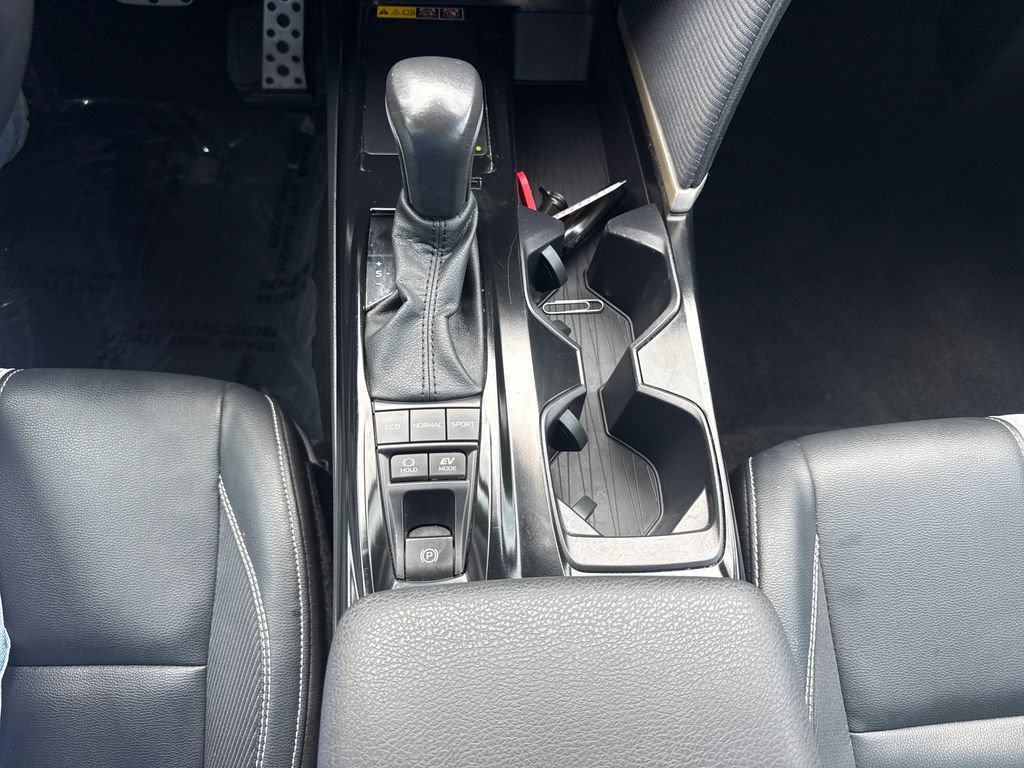 Used 2025 Toyota Camry SE FWD image 23