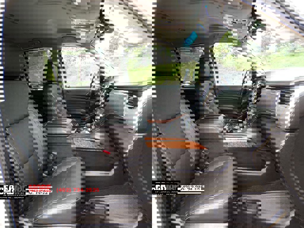 Used 2018 Chevrolet Suburban Premier image 29