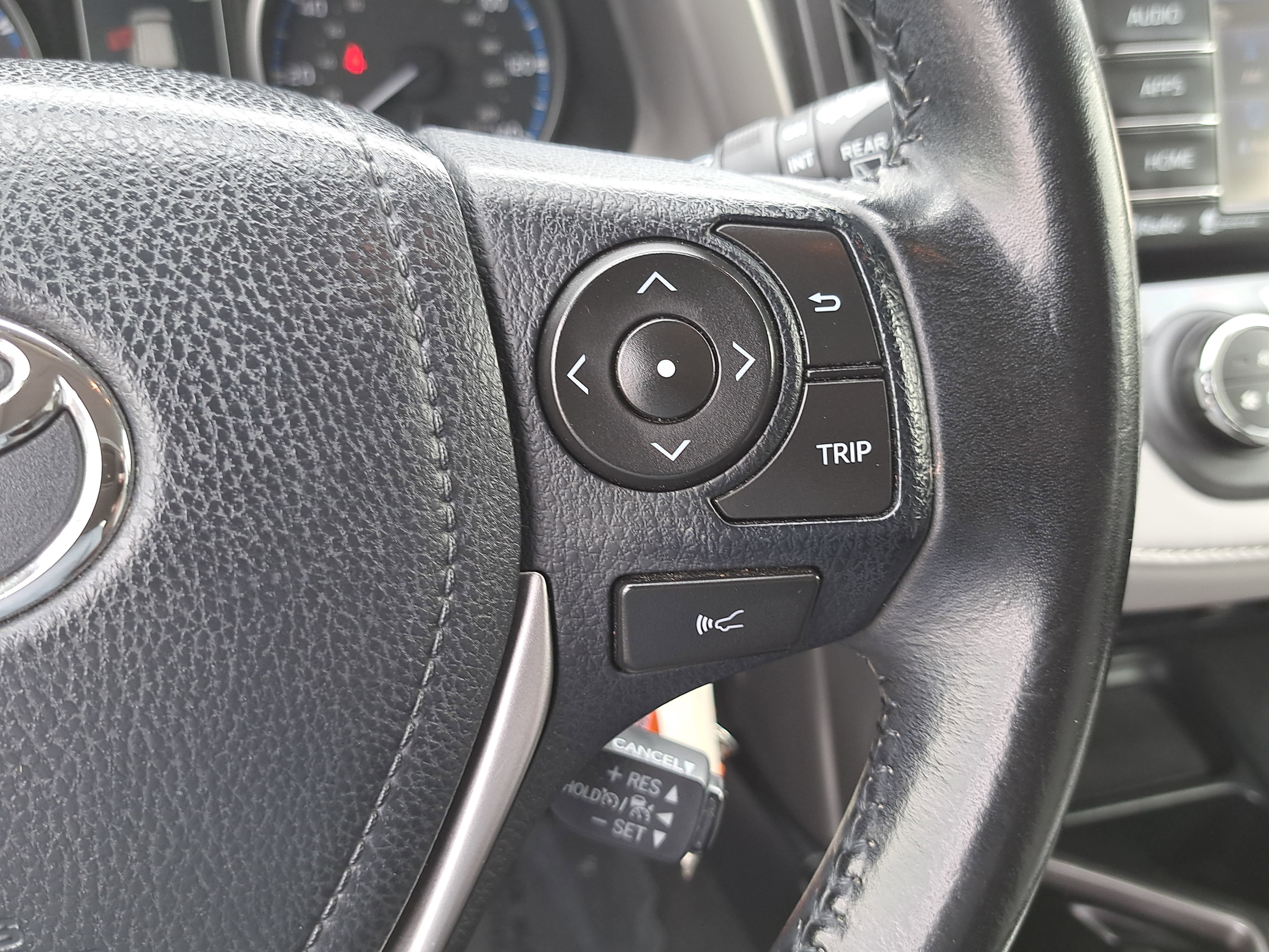 Used 2017 Toyota RAV4 XLE w/ Plus Special Value Package AWD/4WD image 17