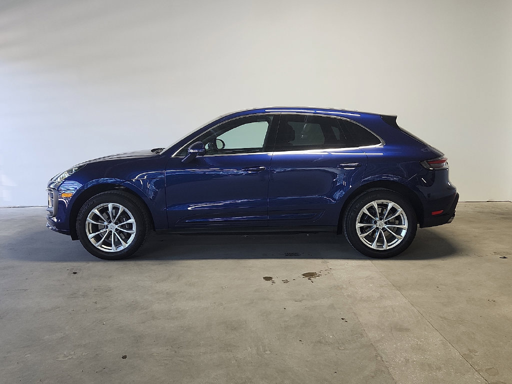 Used 2026 Porsche Macan AWD/4WD image 2