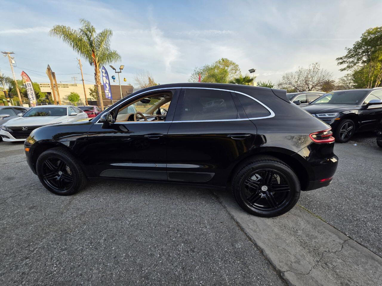 Used 2015 Porsche Macan S w/ Premium Package Plus image 8