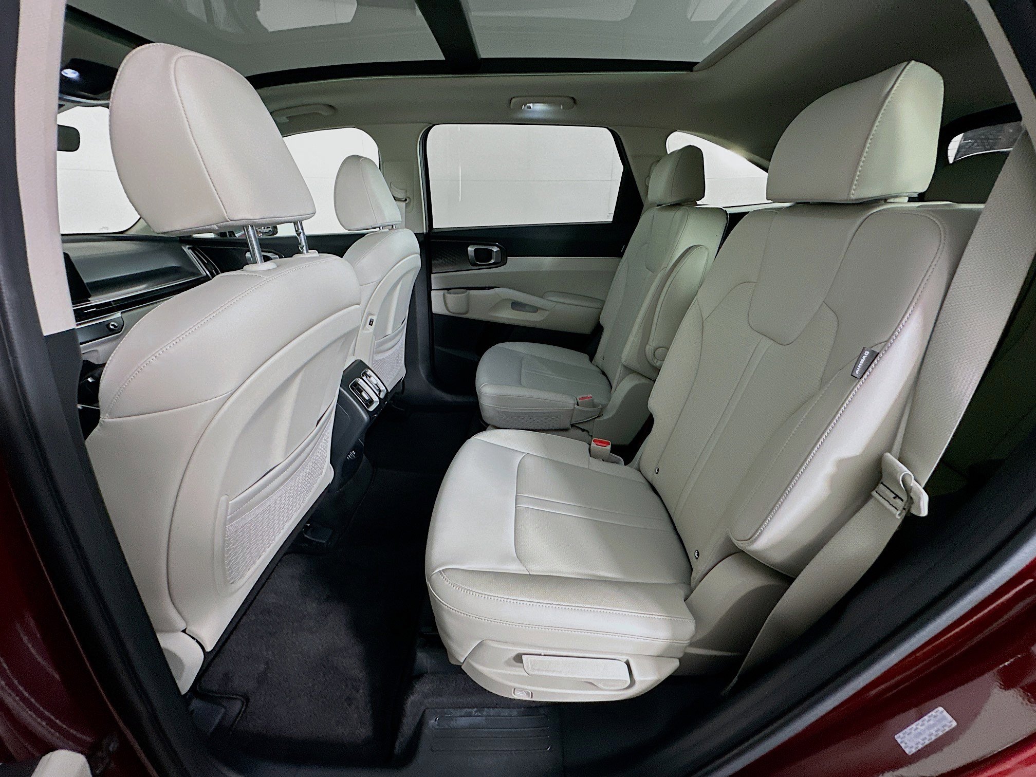 Used 2025 Kia Sorento EX w/ Panoramic Sunroof Package image 29