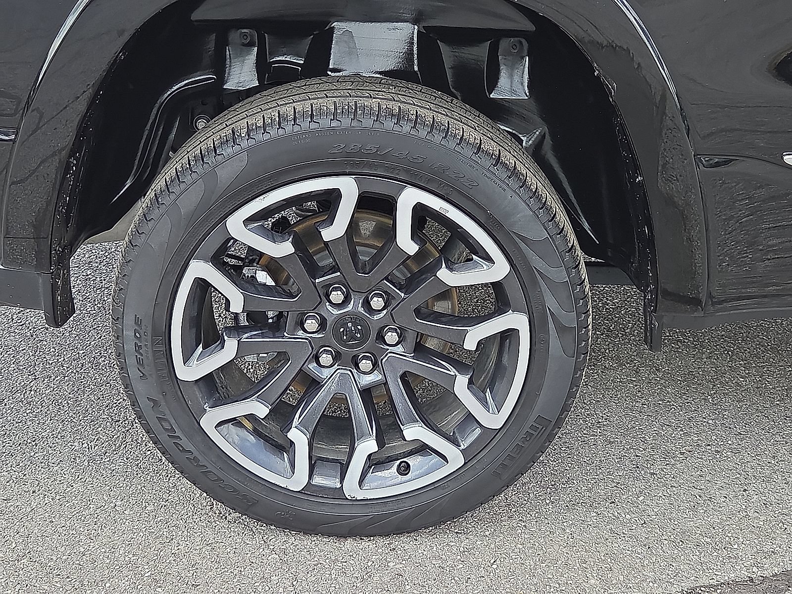 Used 2025 RAM 1500 Limited AWD/4WD image 17