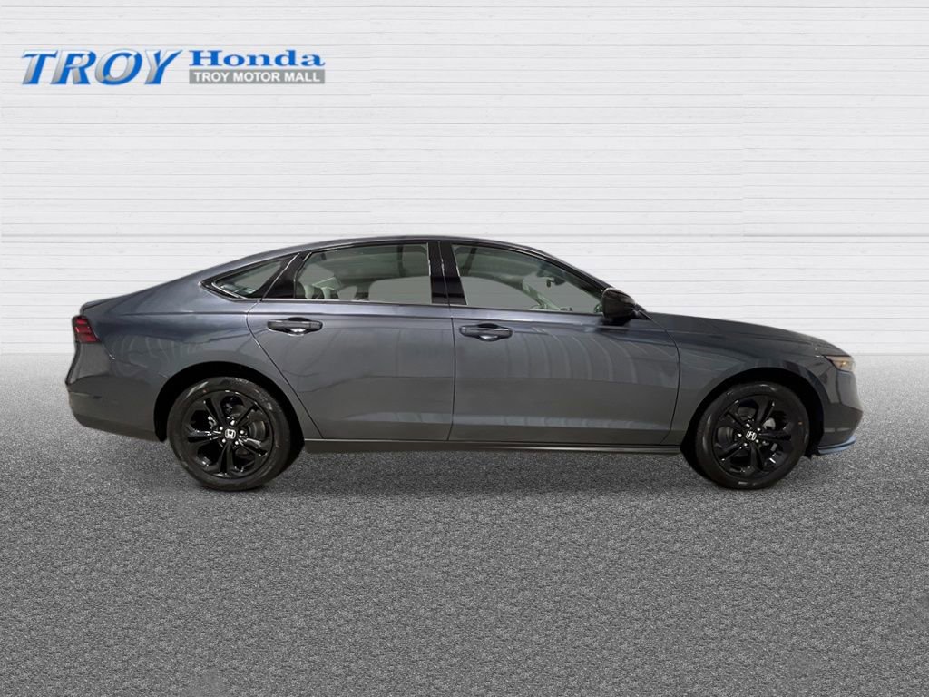 New 2025 Honda Accord SE image 7