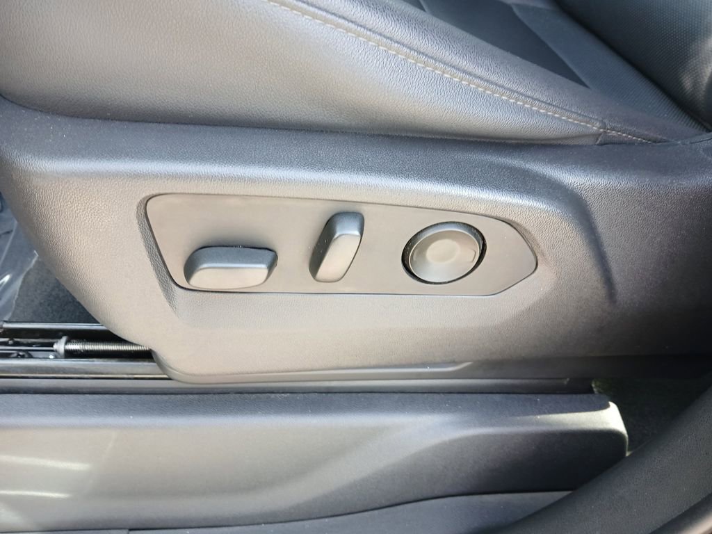 Used 2023 GMC Sierra 1500 SLT image 12