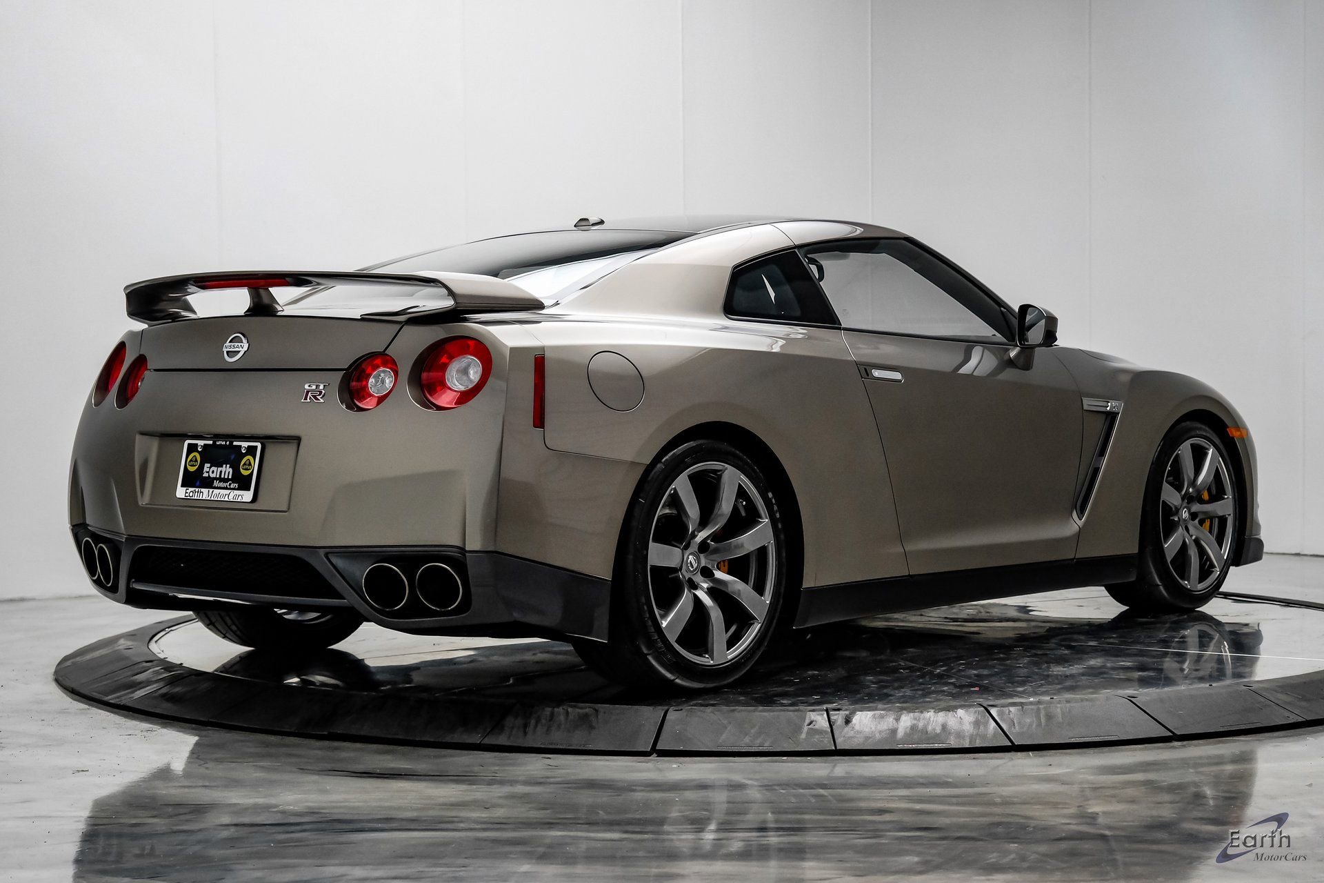Used 2009 Nissan GT-R Premium image 18