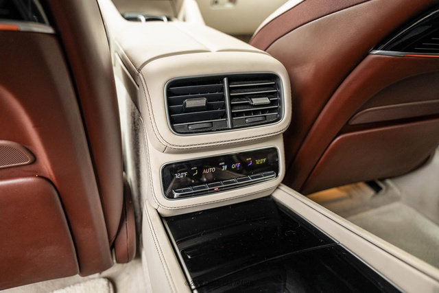 Used 2023 Mercedes-Benz Maybach GLS 600 4MATIC image 44