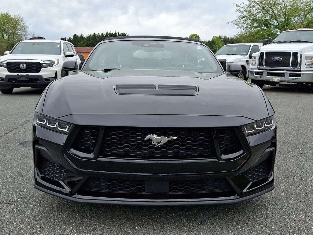 Used 2024 Ford Mustang GT Premium RWD image 2