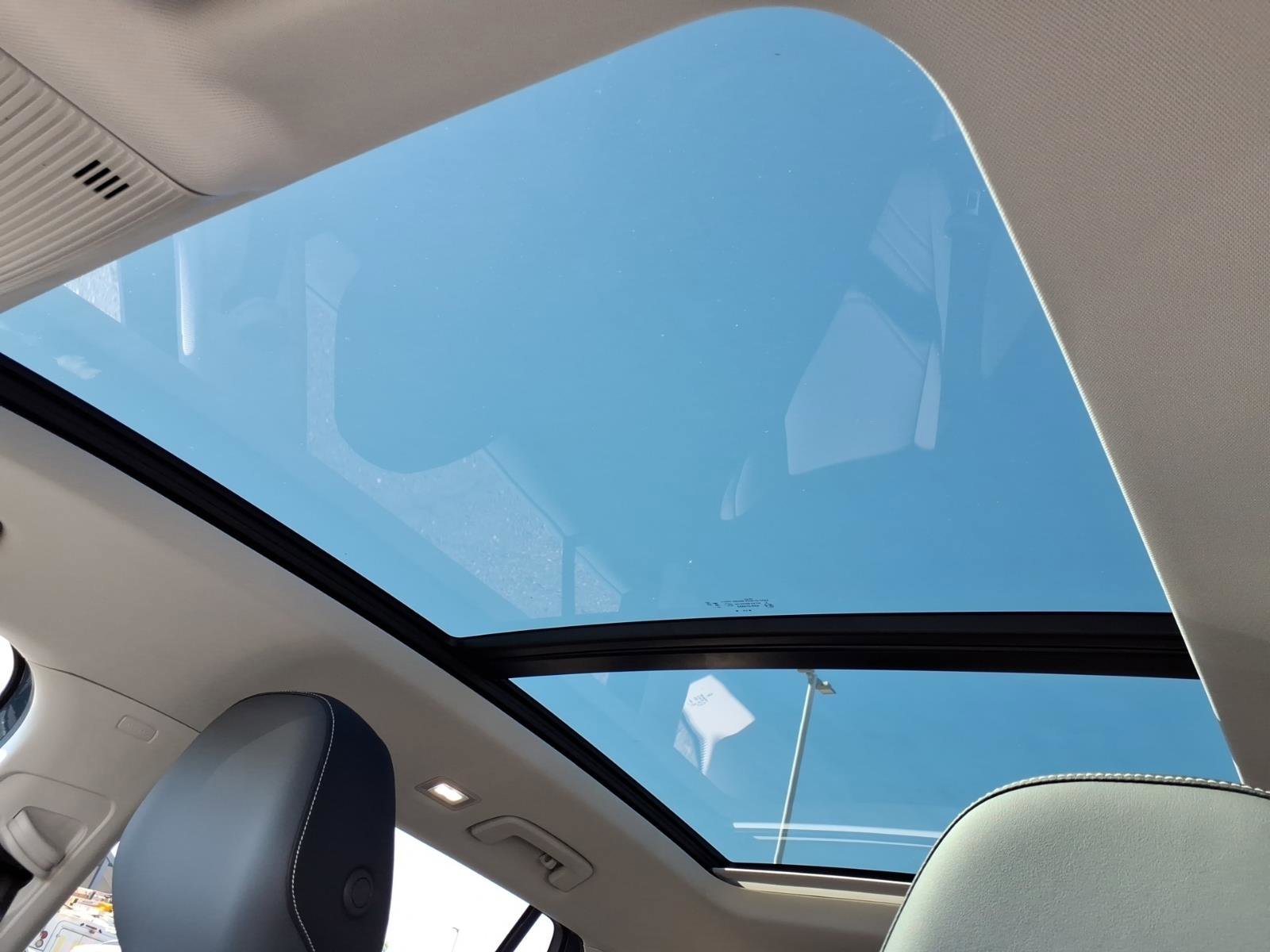 New 2026 Volkswagen Tiguan SE image 10