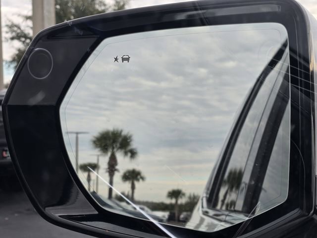 Used 2022 Chevrolet Tahoe LT w/ Luxury Package image 20