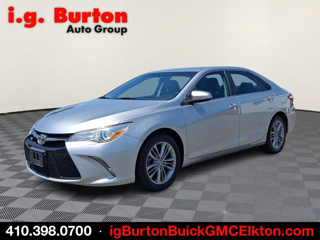 Used 2015 Toyota Camry SE FWD image 3