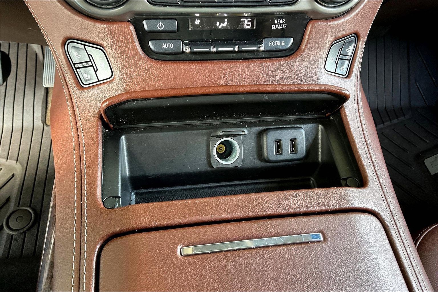 Used 2018 Chevrolet Tahoe Premier AWD/4WD image 15