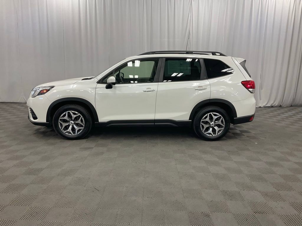 Used 2023 Subaru Forester Premium image 13