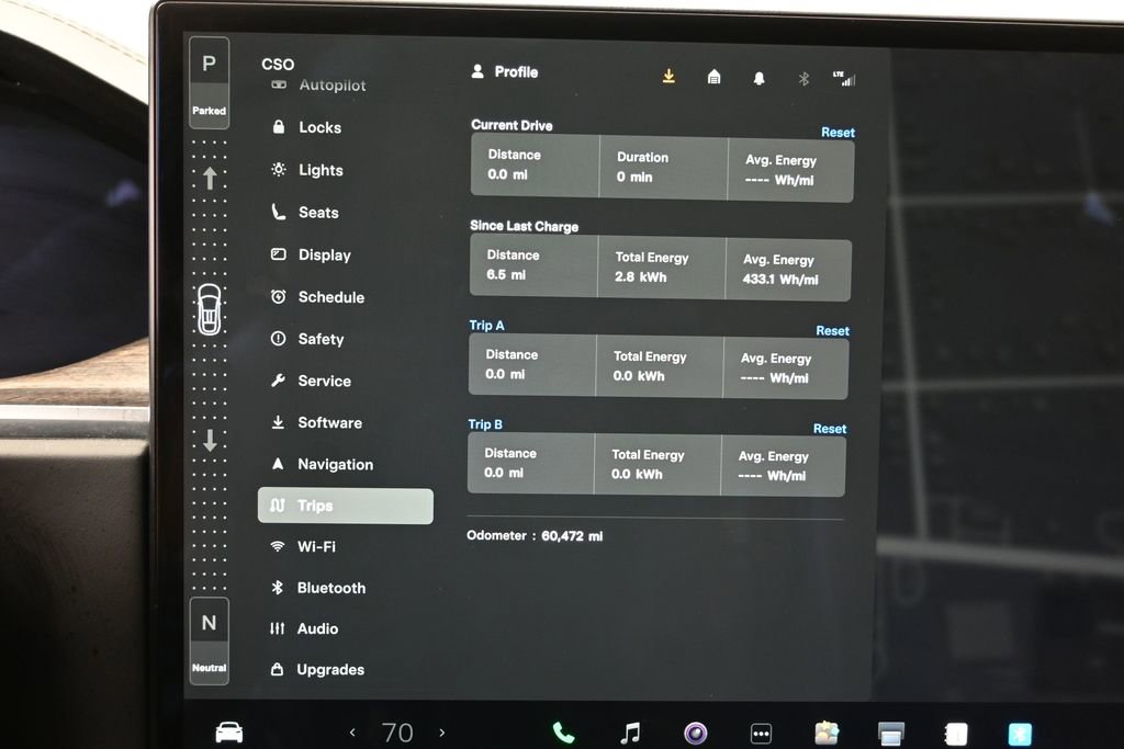 Used 2022 Tesla Model X image 33