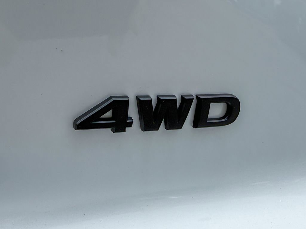 New 2025 Nissan Pathfinder SV w/ Lighting Package (N92) image 8