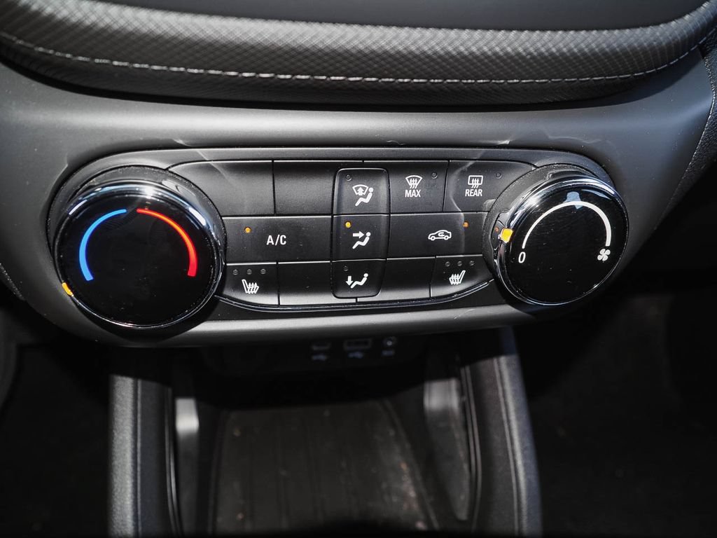 Certified 2021 Chevrolet TrailBlazer LT w/ Driver Confidence Package FWD image 13