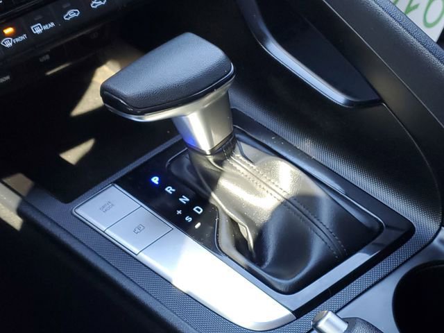 Used 2023 Hyundai Elantra SEL w/ Preferred Accessory Package image 21