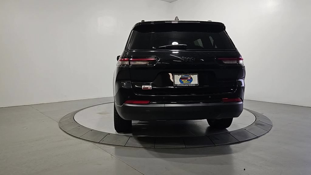 Used 2023 Jeep Grand Cherokee L Laredo AWD/4WD image 4