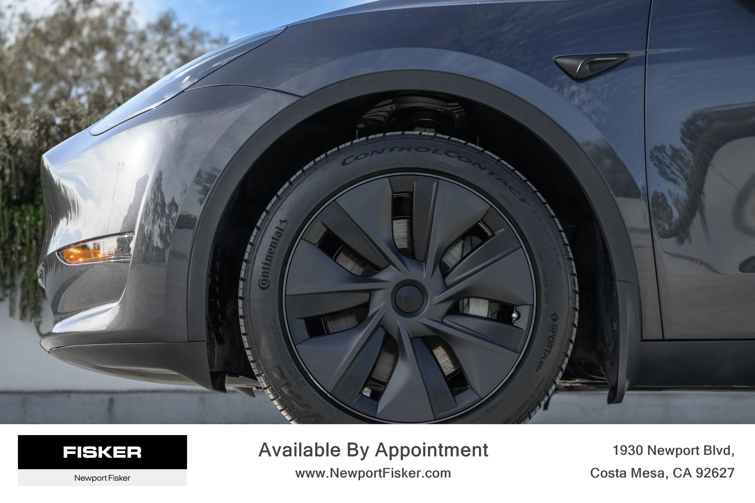 Used 2024 Tesla Model Y Long Range AWD/4WD image 3
