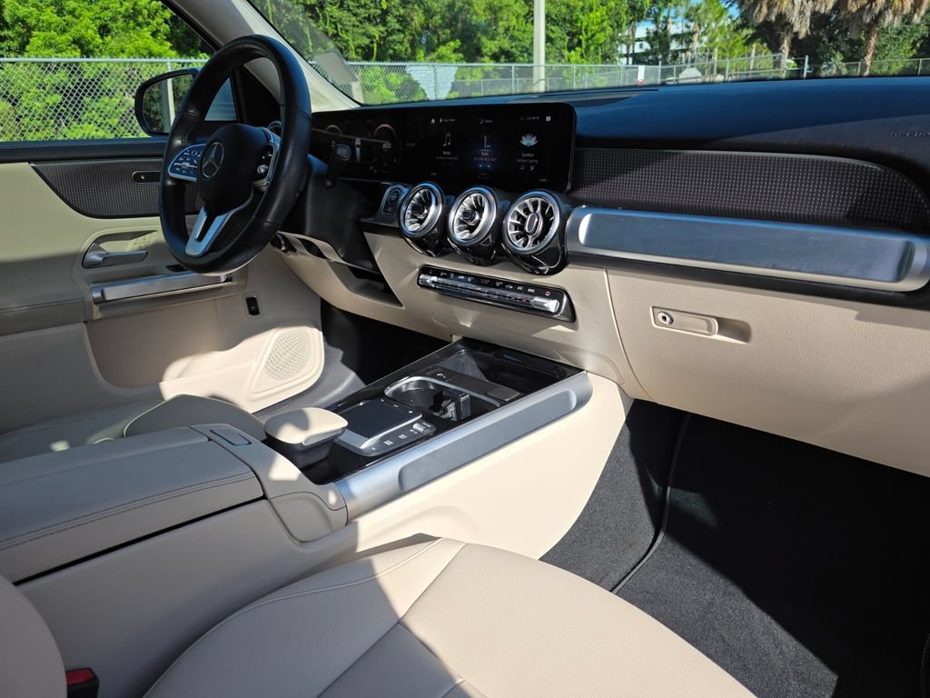 Used 2022 Mercedes-Benz GLB 250 image 13