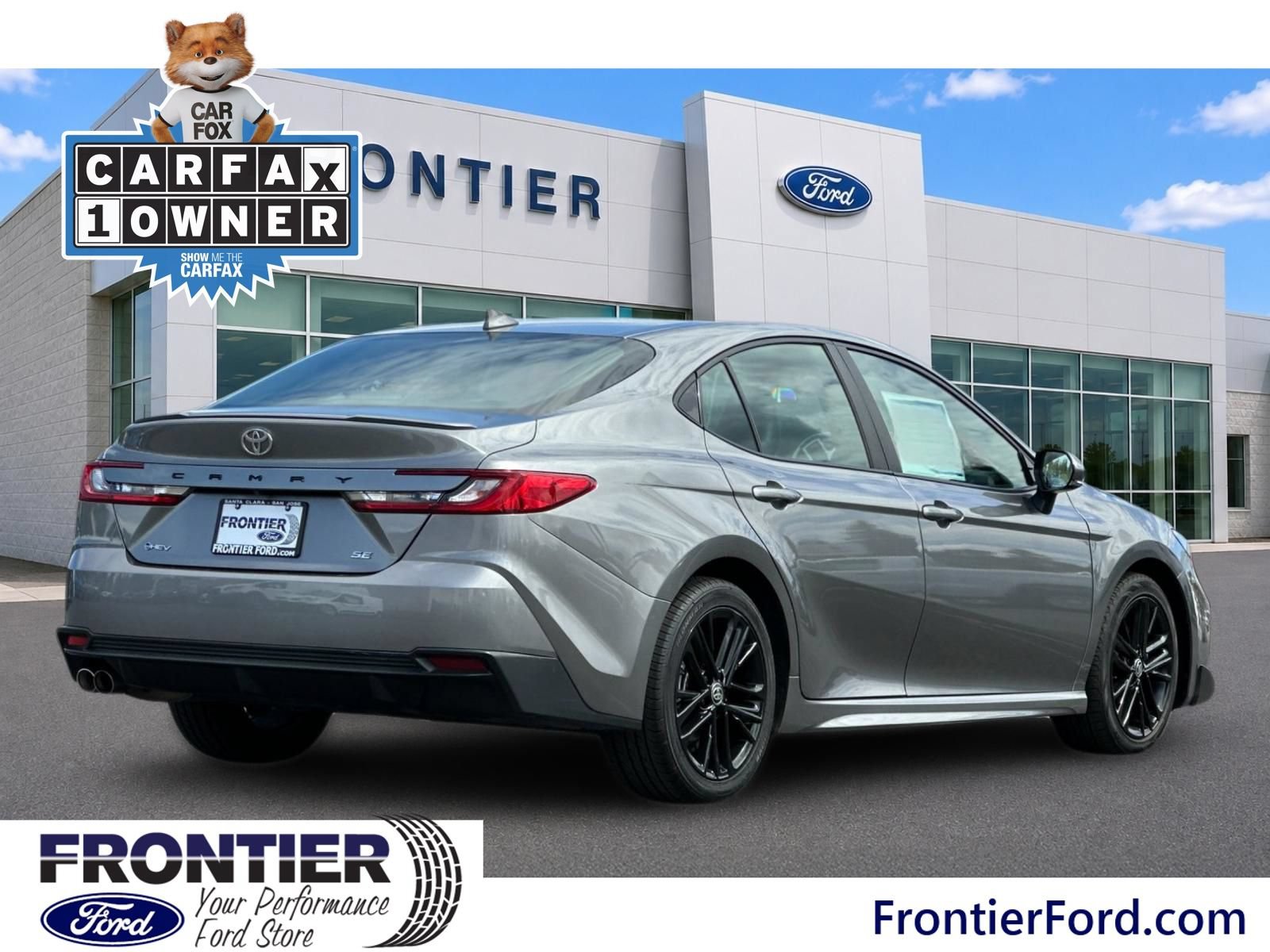 Used 2025 Toyota Camry SE FWD image 5