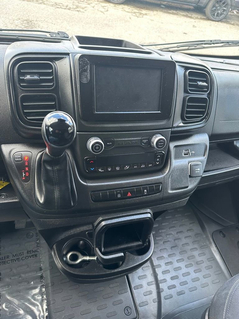 Used 2024 RAM ProMaster 2500 w/ Convenience Group FWD image 15