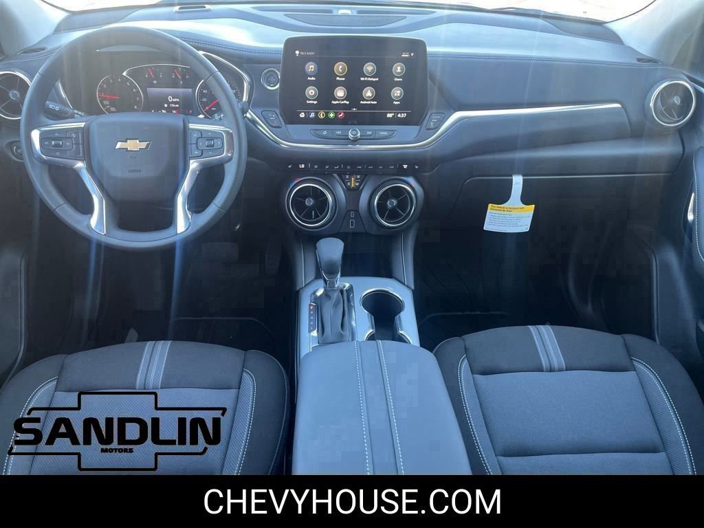 New 2025 Chevrolet Blazer LT w/ Midnight/Sport Edition FWD image 12