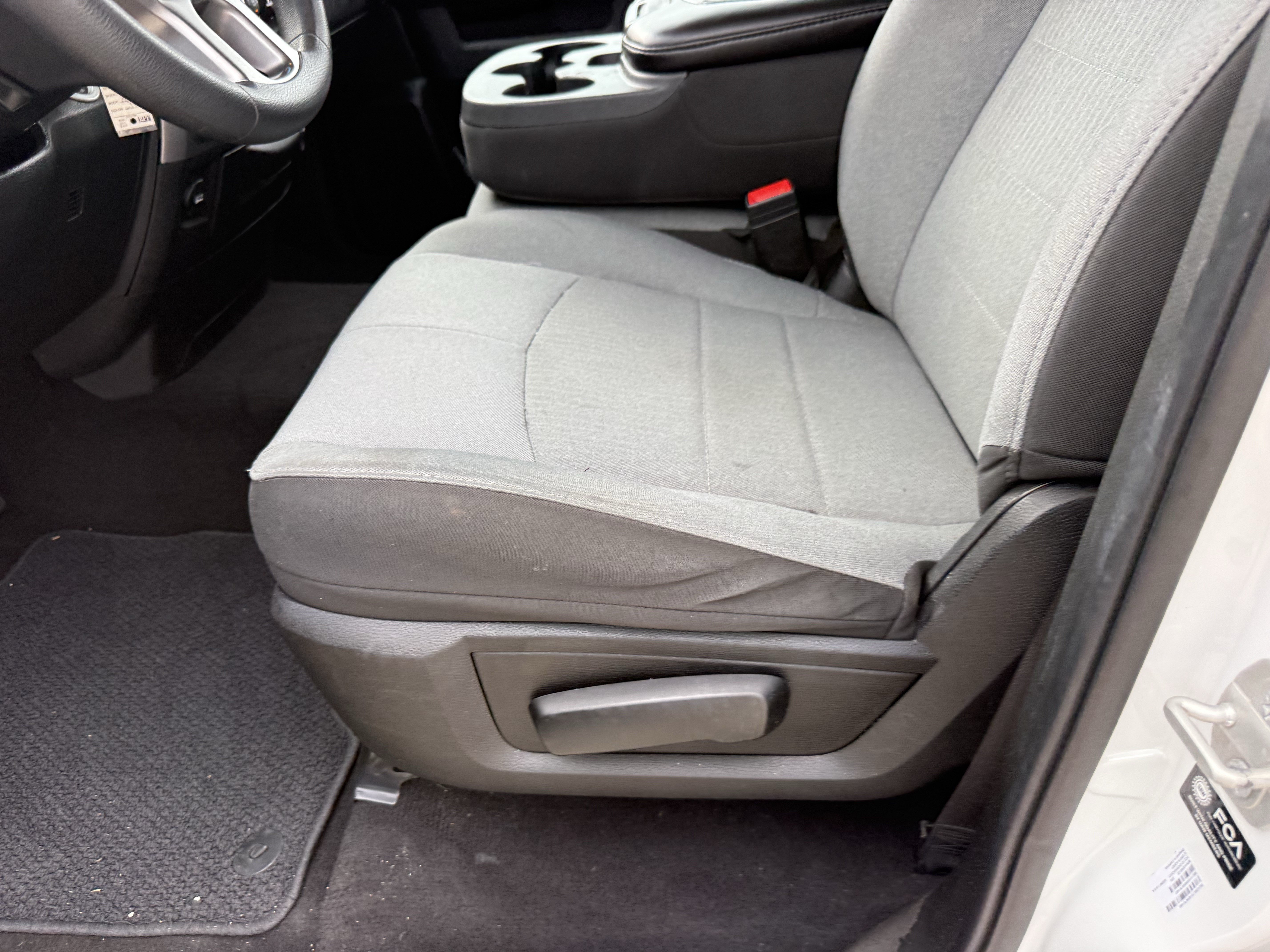 Used 2024 RAM 1500 Classic SLT RWD image 27