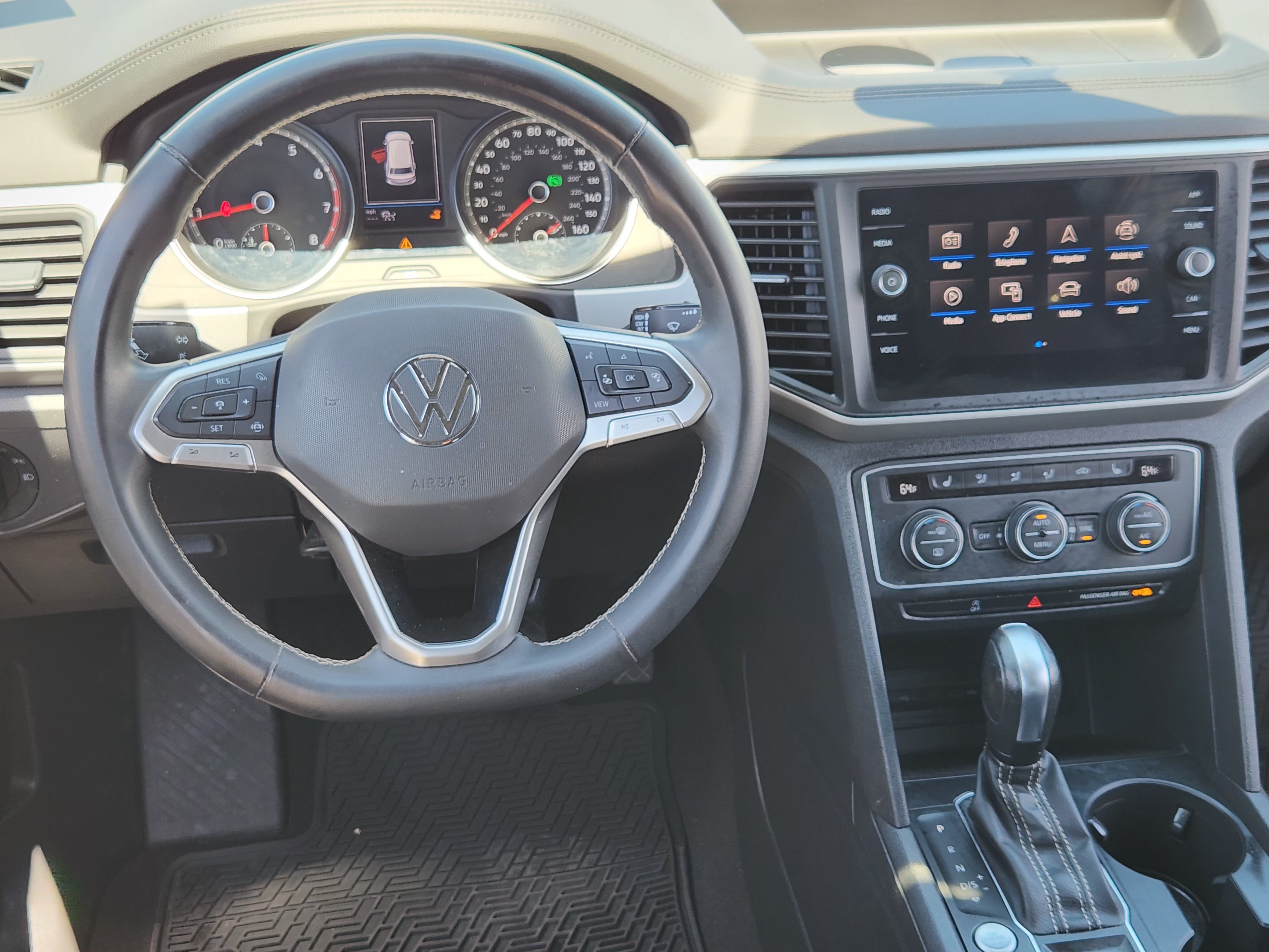 Used 2021 Volkswagen Atlas Cross Sport SE FWD image 28