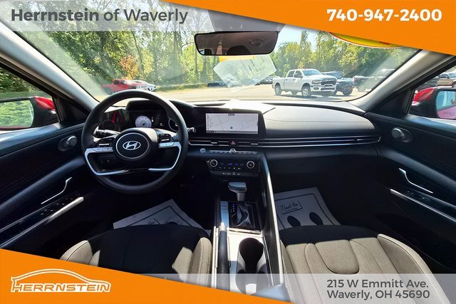 Used 2024 Hyundai Elantra SEL image 6