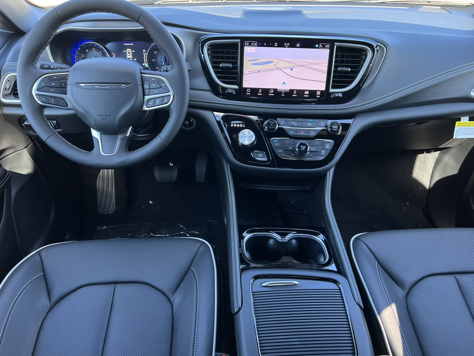 New 2027 Chrysler Pacifica Limited AWD/4WD image 3