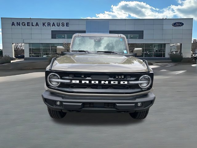 New 2026 Ford Bronco Outer Banks AWD/4WD image 2