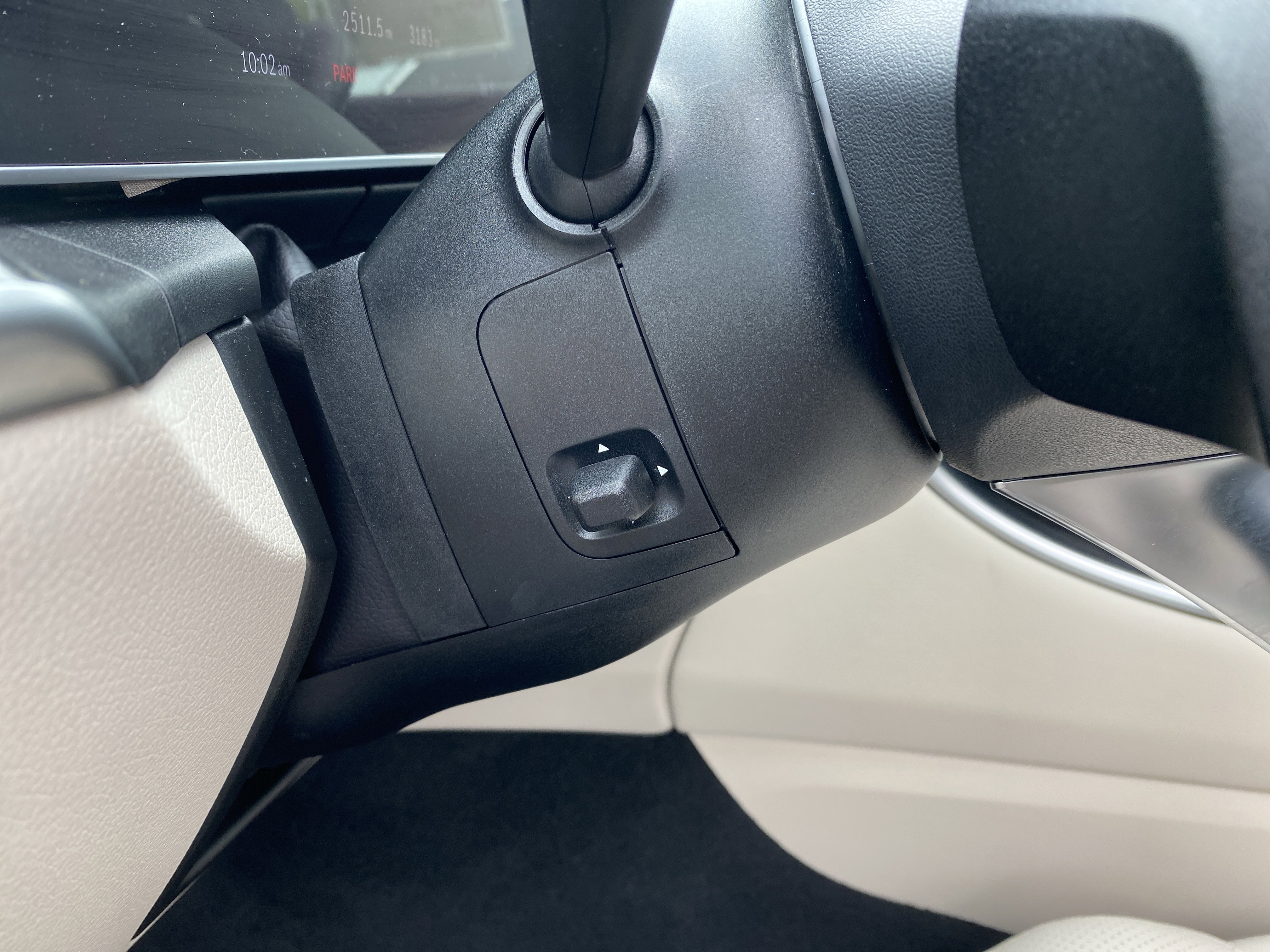 Used 2025 Mercedes-Benz GLC 300 4MATIC image 16