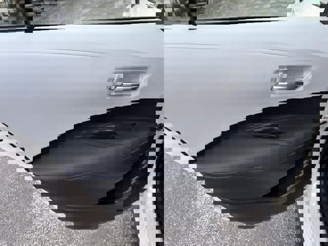 Used 2020 Toyota Corolla SE image 12