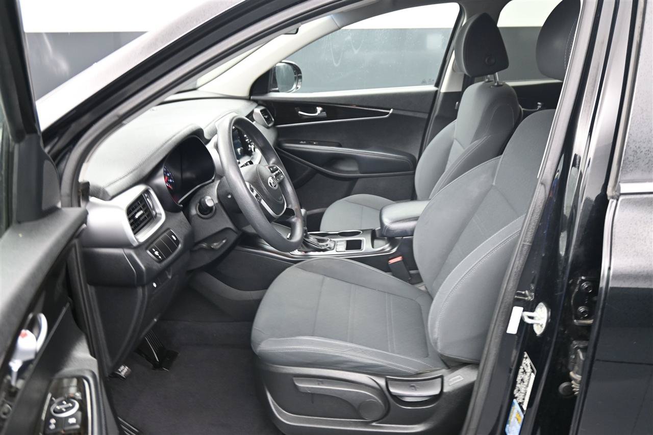Used 2019 Kia Sorento L FWD image 10