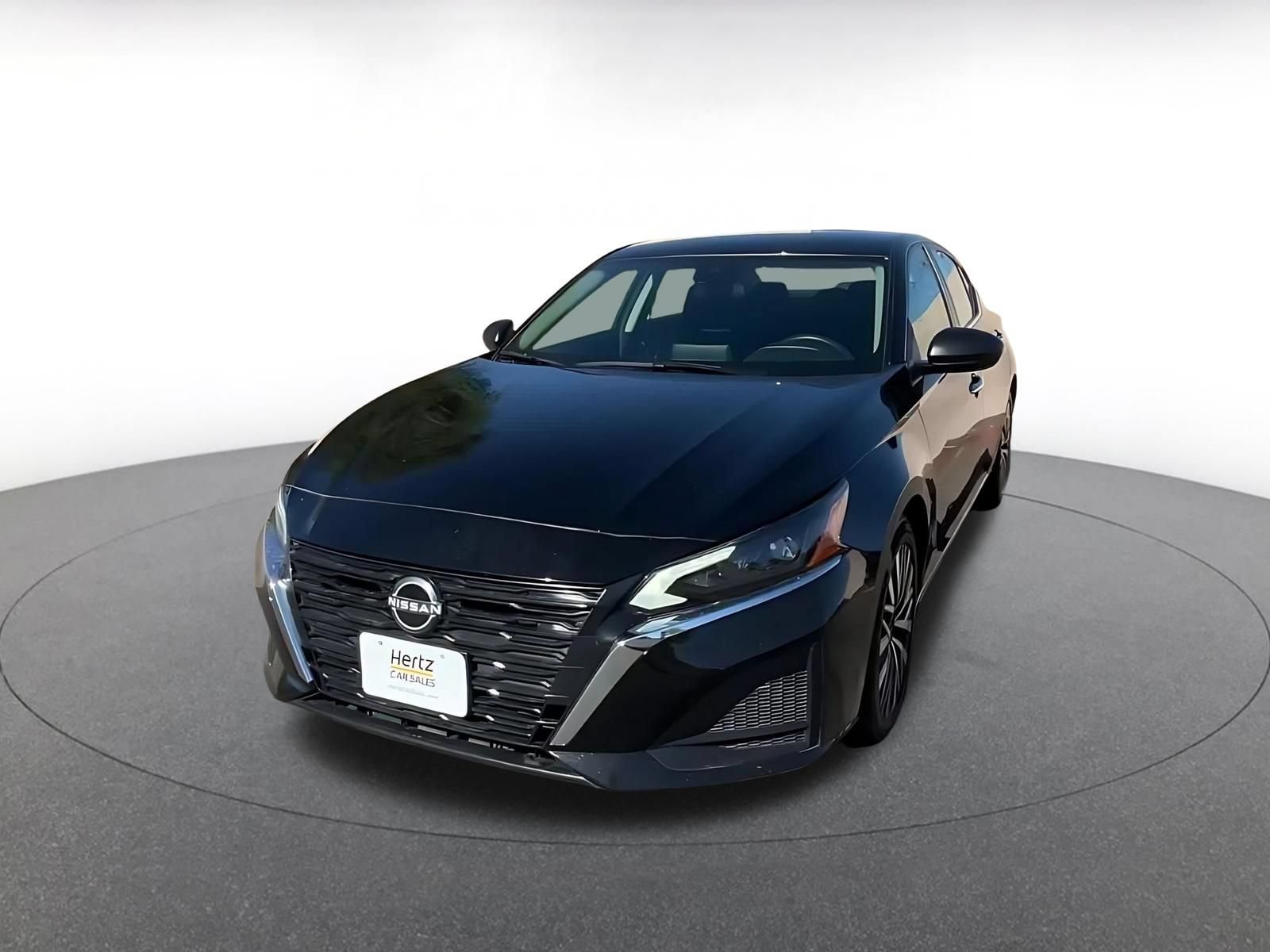 Used 2025 Nissan Altima 2.5 SV FWD image 4