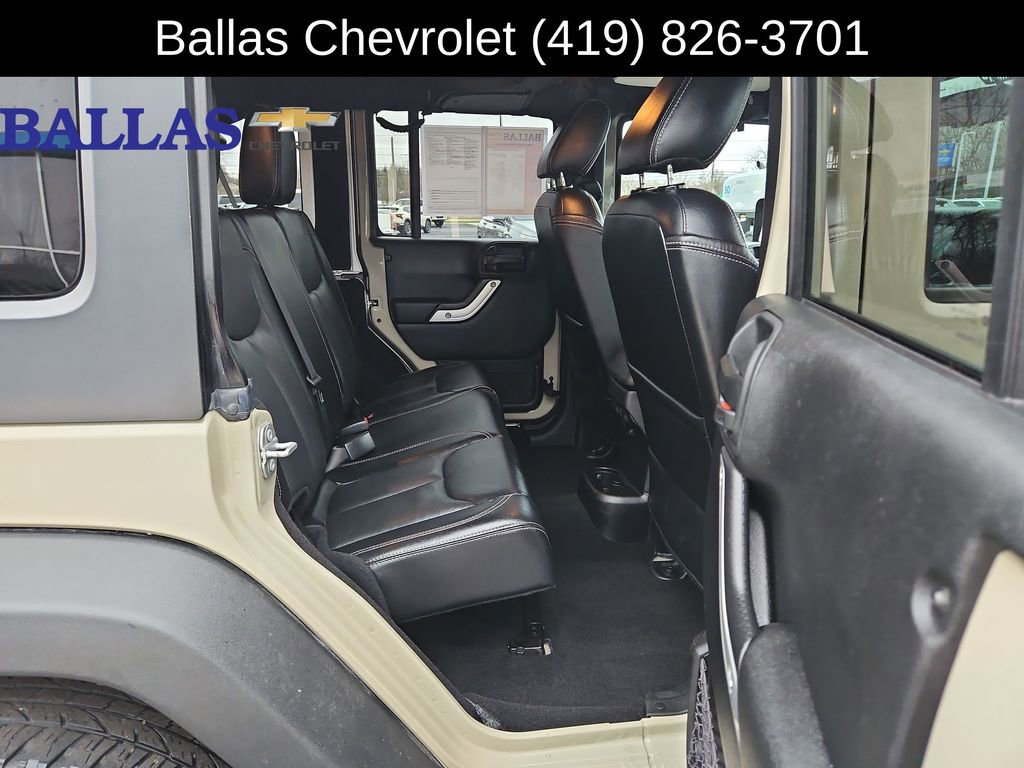 Used 2017 Jeep Wrangler Unlimited Rubicon w/ Cold Weather Group image 27