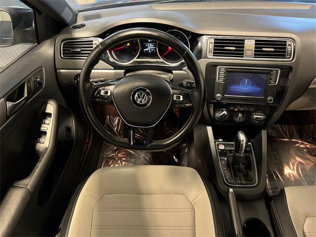 Used 2016 Volkswagen Jetta Sport image 18
