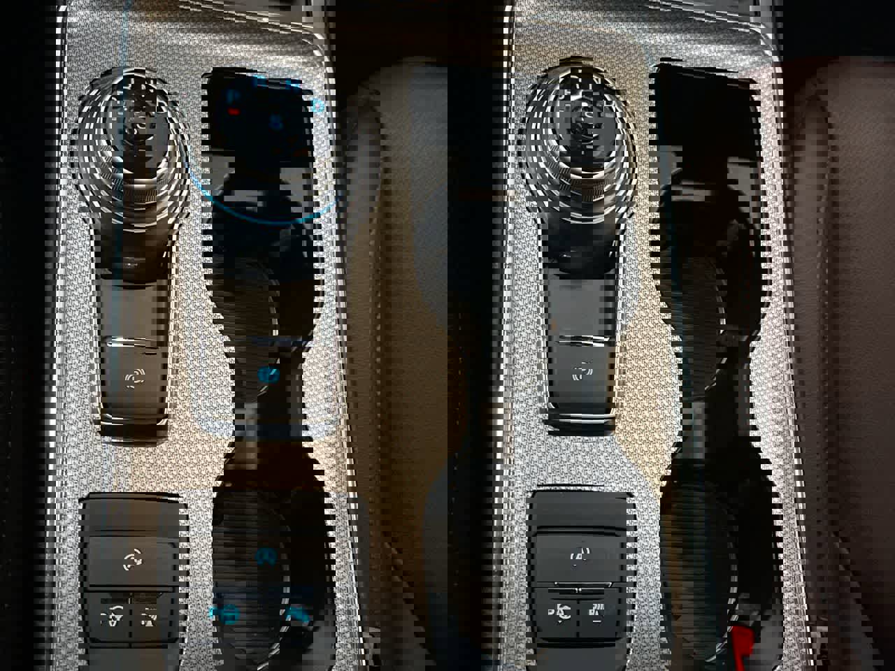 Used 2022 Ford Edge Titanium w/ Equipment Group 301A image 20