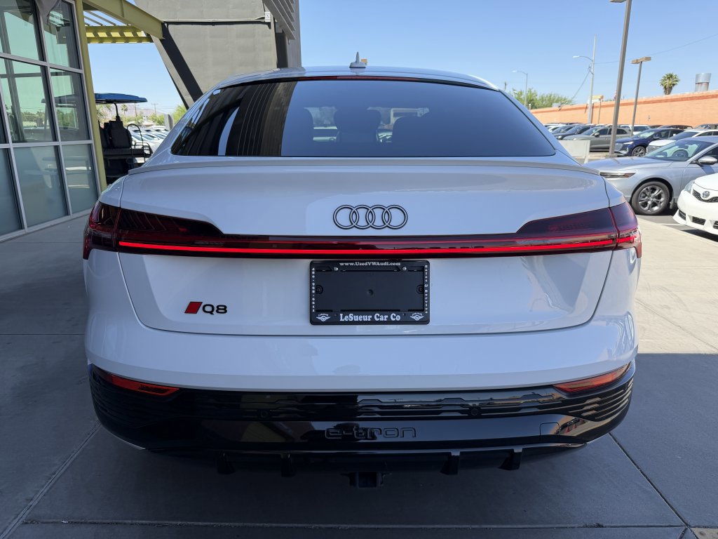 Used 2024 Audi Q8 e-tron Prestige w/ Prestige Package AWD/4WD image 13