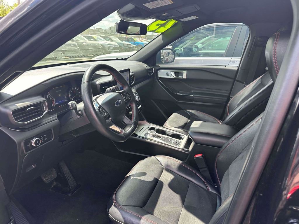 Used 2023 Ford Explorer ST-Line image 15