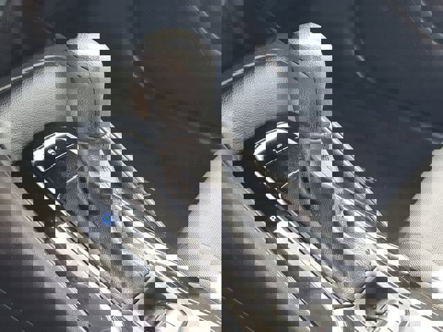 Used 2021 Toyota Corolla LE image 27