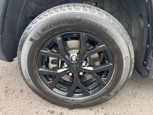 Used 2024 Jeep Grand Cherokee L Altitude AWD/4WD image 39