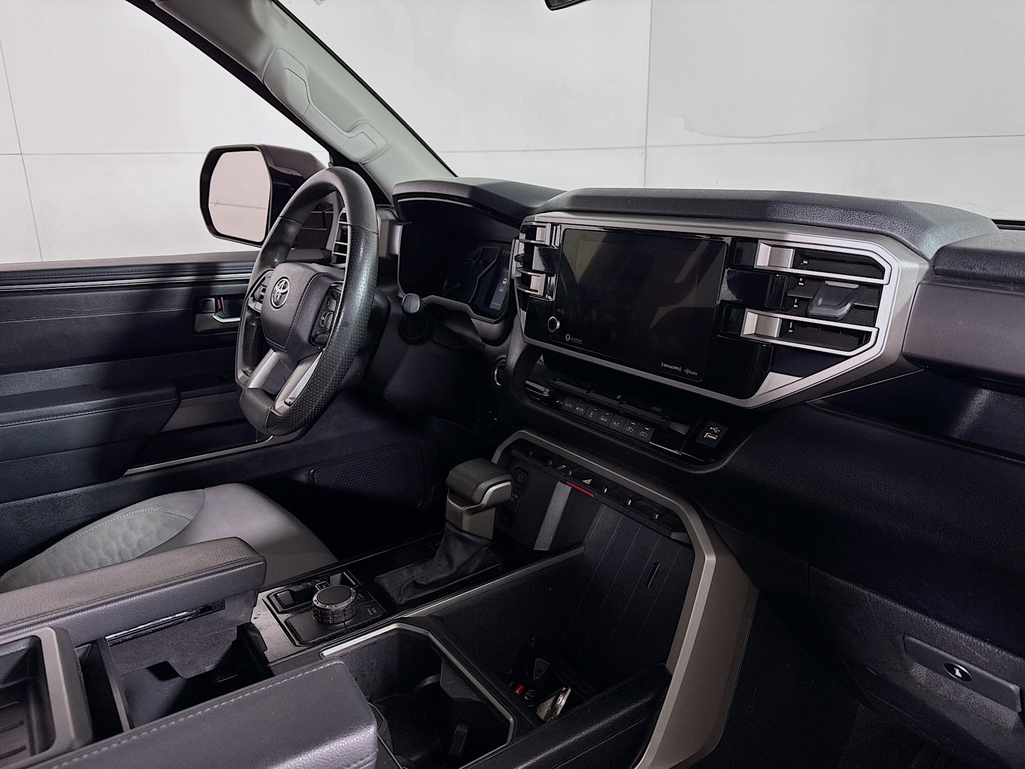 Used 2023 Toyota Tundra SR5 w/ SR5 Convenience Package AWD/4WD image 25