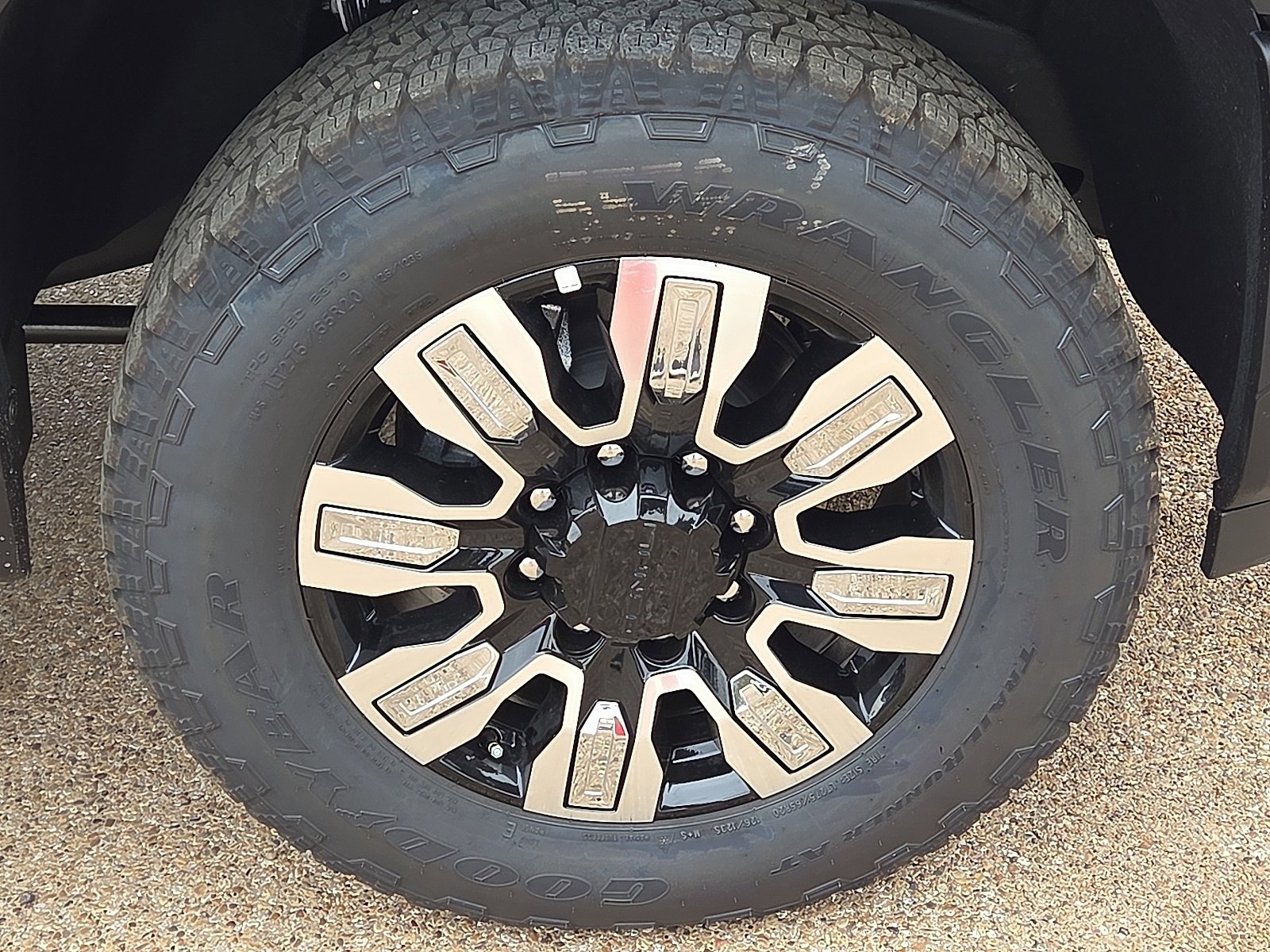 New 2026 GMC Sierra 2500 Denali w/ Denali Reserve Package image 7