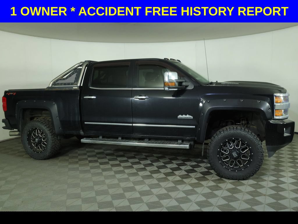 Used 2018 Chevrolet Silverado 2500 High Country AWD/4WD image 2