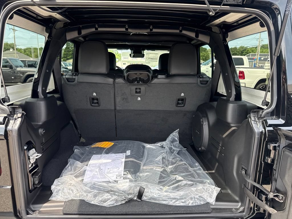 New 2026 Jeep Wrangler Unlimited Rubicon 392 w/ Quick Order Package 27X Moab AWD/4WD image 21