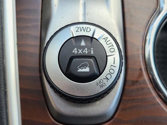 Used 2020 Nissan Pathfinder Platinum image 27