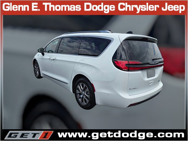 Certified 2023 Chrysler Pacifica Pinnacle FWD image 9